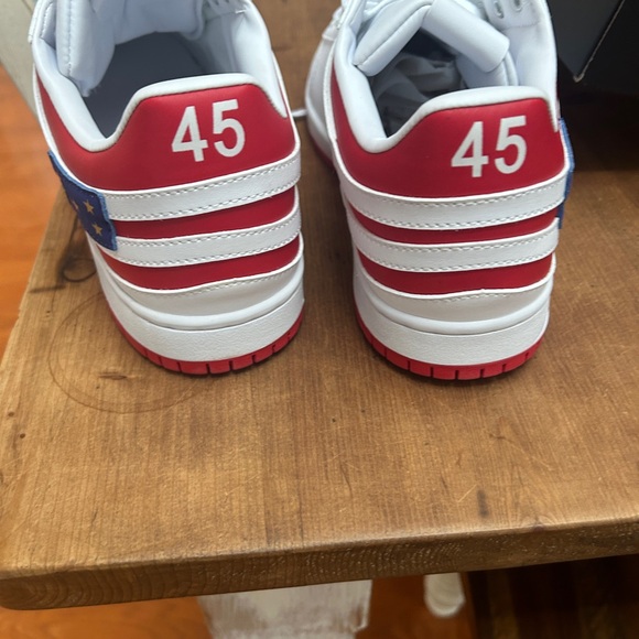 Trump 45 sneakers never worn, new condition still in box! - Picture 2 of 8